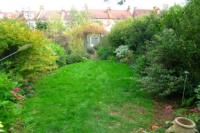 Mid-Terrace House, 3 bedrooms, Freehold
