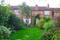 Mid-Terrace House, 3 bedrooms, Freehold