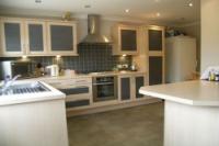 Semi-Detached House, 3 bedrooms, Freehold