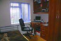 Semi-Detached House, 3 bedrooms, Freehold