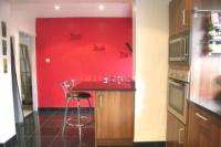 Semi-Detached House, 5 bedrooms, Freehold