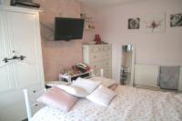 Semi-Detached House, 5 bedrooms, Freehold