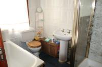 Mid-Terrace House, 4 bedrooms, Freehold