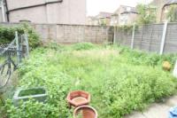 Mid-Terrace House, 4 bedrooms, Freehold