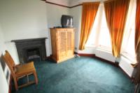 Mid-Terrace House, 4 bedrooms, Freehold
