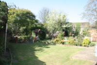 End-of-Terrace House, 4 bedrooms, Freehold