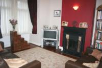 Mid-Terrace House, 4 bedrooms, Freehold