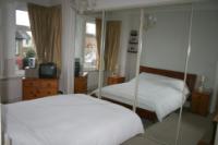 Mid-Terrace House, 4 bedrooms, Freehold