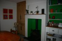 Mid-Terrace House, 4 bedrooms, Freehold