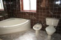 Semi-Detached House, 4 bedrooms, Freehold