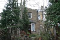 Mid-Terrace House, 5 bedrooms, Freehold