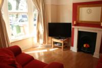 Mid-Terrace House, 3 bedrooms, Freehold