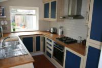 Mid-Terrace House, 2 bedrooms, Freehold