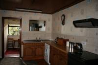 Mid-Terrace House, 3 bedrooms, Freehold