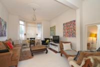 Mid-Terrace House, 3 bedrooms, Freehold