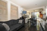 Mid-Terrace House, 3 bedrooms, Freehold
