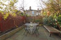 Mid-Terrace House, 3 bedrooms, Freehold