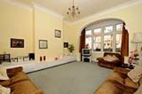 Mid-Terrace House, 3 bedrooms, Freehold
