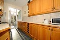 Mid-Terrace House, 3 bedrooms, Freehold
