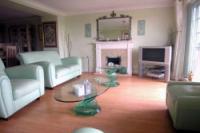 Mid-Terrace House, 4 bedrooms, Leasehold