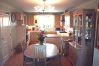 Mid-Terrace House, 4 bedrooms, Leasehold