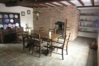 Semi-Detached House, 5 bedrooms, Freehold