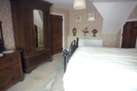 Semi-Detached House, 5 bedrooms, Freehold
