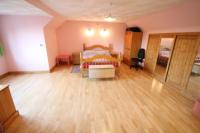Detached House, 4 bedrooms, Freehold