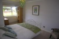 Mid-Terrace House, 3 bedrooms, Freehold