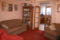 Mid-Terrace House, 6 bedrooms, Freehold