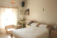 Mid-Terrace House, 6 bedrooms, Freehold