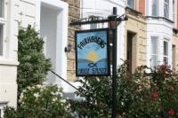 Mid-Terrace House, 6 bedrooms, Freehold