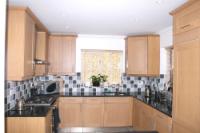 Semi-Detached House, 3 bedrooms, Freehold