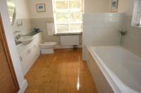 Flat / Apartment, 3 bedrooms, Freehold