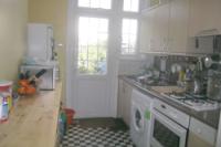 Mid-Terrace House, 4 bedrooms, Freehold