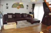 Mid-Terrace House, 2 bedrooms, Freehold