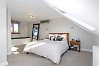 Mid-Terrace House, 4 bedrooms, Freehold