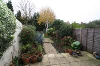 Mid-Terrace House, 2 bedrooms, Freehold