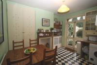 Mid-Terrace House, 2 bedrooms, Freehold