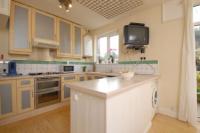 Mid-Terrace House, 3 bedrooms, Freehold