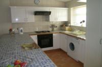 End-of-Terrace House, 2 bedrooms, Freehold