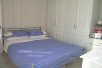 End-of-Terrace House, 2 bedrooms, Freehold