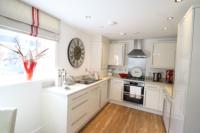 Semi-Detached House, 2 bedrooms, Leasehold