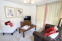 Flat / Apartment, 3 bedrooms, Freehold