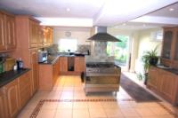 End-of-Terrace House, 3 bedrooms, Freehold