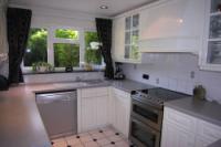 Semi-Detached House, 5 bedrooms, Freehold