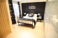 Semi-Detached House, 3 bedrooms, Freehold