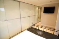 Semi-Detached House, 3 bedrooms, Freehold