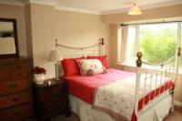 Semi-Detached House, 3 bedrooms, Freehold