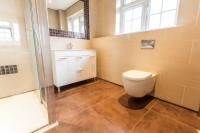 Detached House, 5 bedrooms, Freehold
